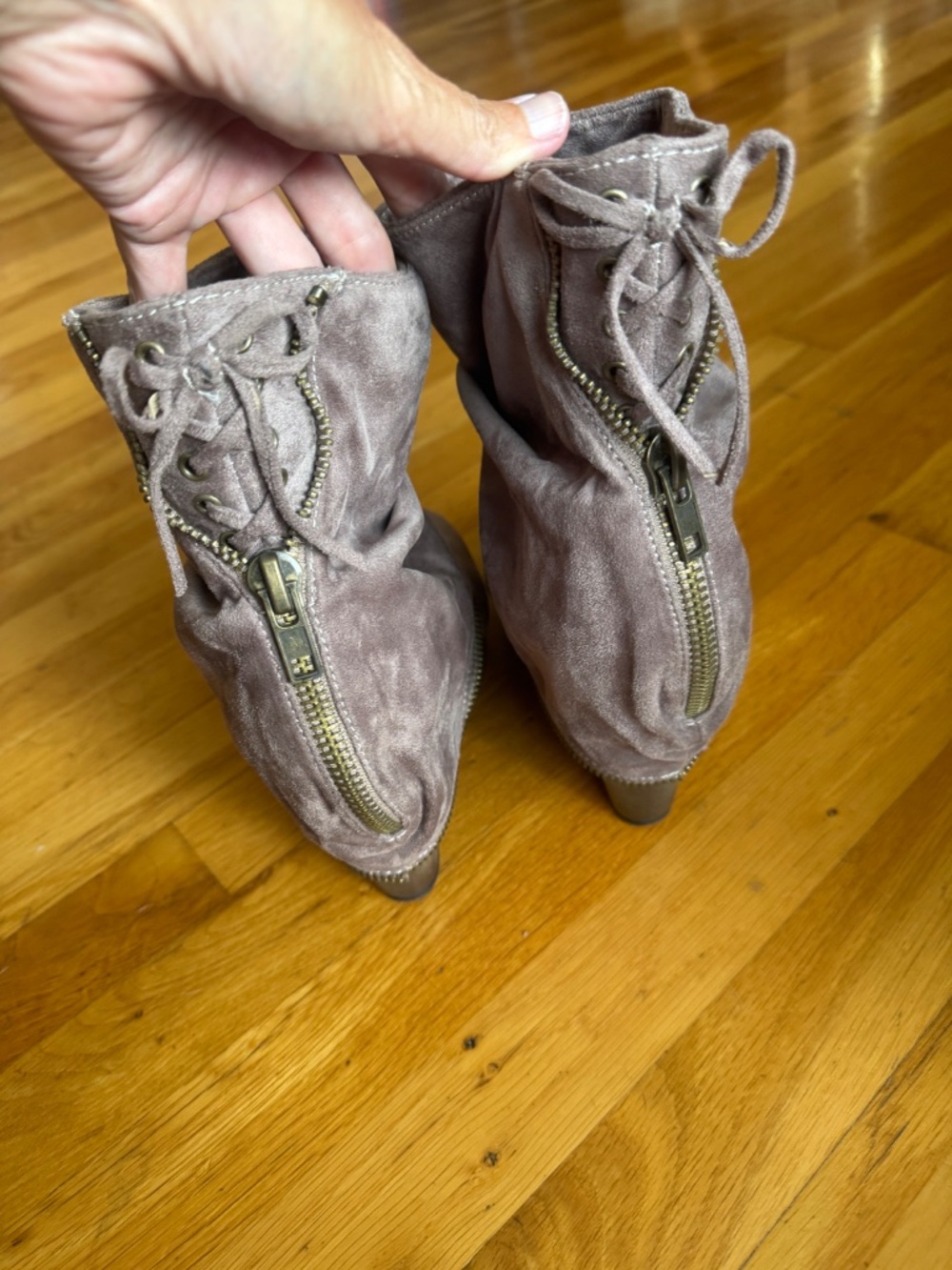 Not Rated Women’s Size 10 Bootie Suede Taupe - Picture 2 of 5